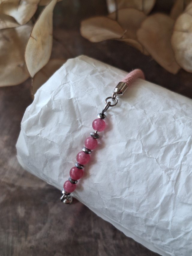 Bransoletka rodonit regulowana