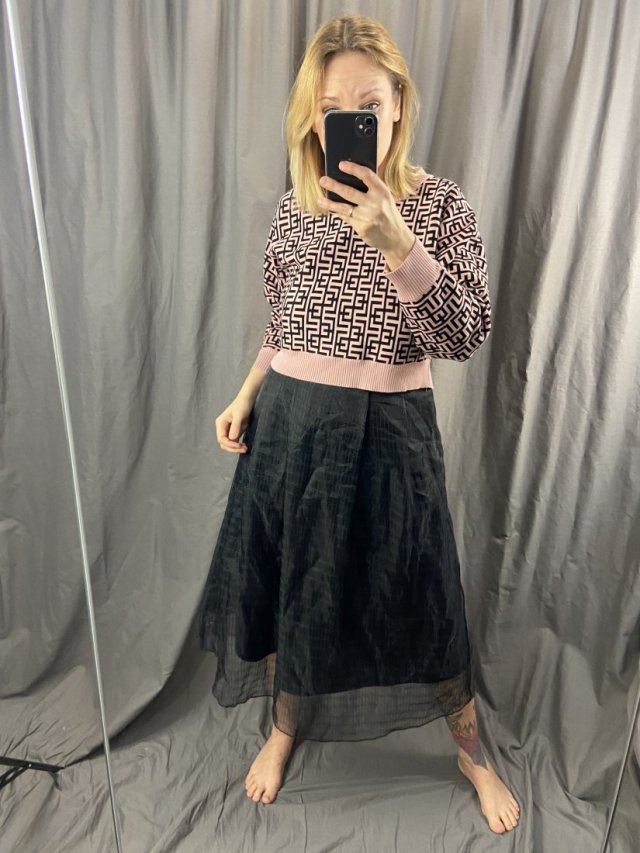 rozkloszowana spódnica