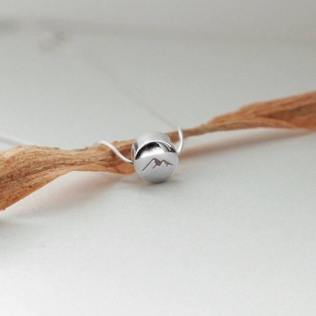 Naszyjnik Pastylka z Górami