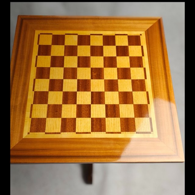 stolik szachowy ręcznie wykonany solik kawowy z szachownicą