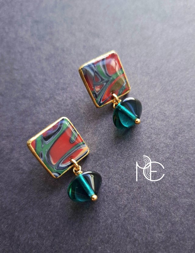 zieleń w czerwieni no8