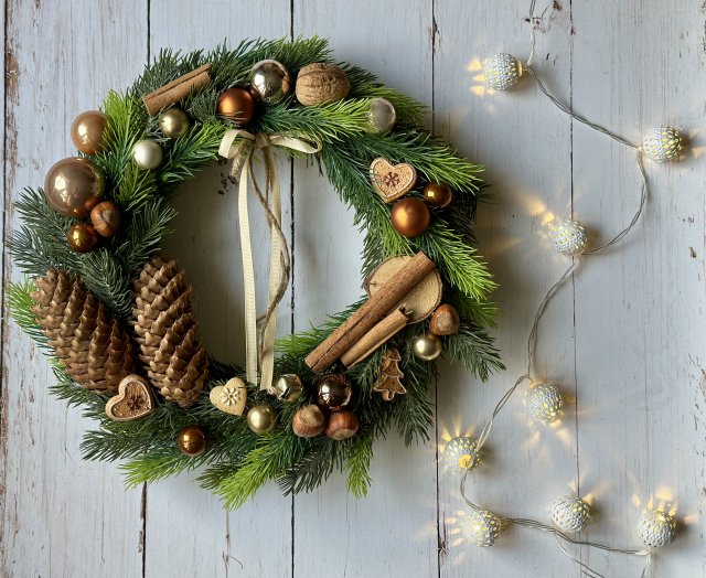 Bożonarodzeniowy wianek na drzwi, wielosezonowy