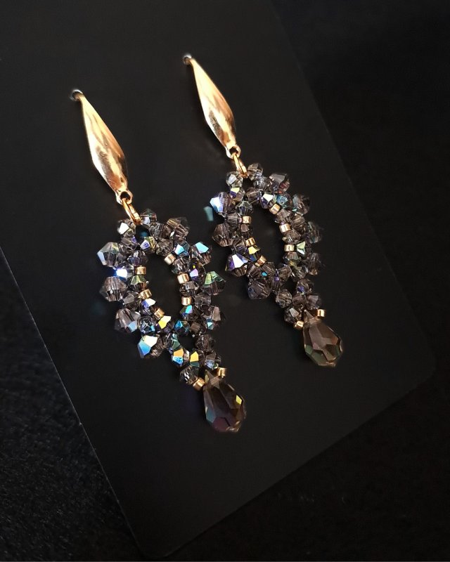 Wiszące Kolczyki "Black Diamond Glow" - Biżuteria z kryształów Preciosa i koralików Miyuki