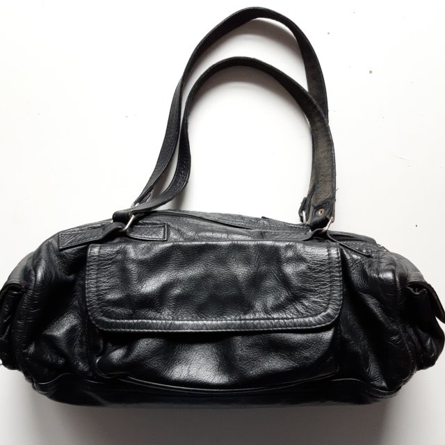 Czarna Torebka Na Ramię Skóra Naturalna