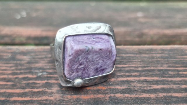 Czaroit - pierścionek regulowany