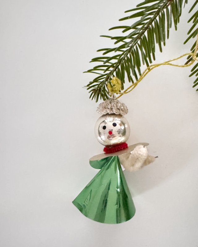 Aniołek zielony, zawieszka choinkowa ręcznie wykonana