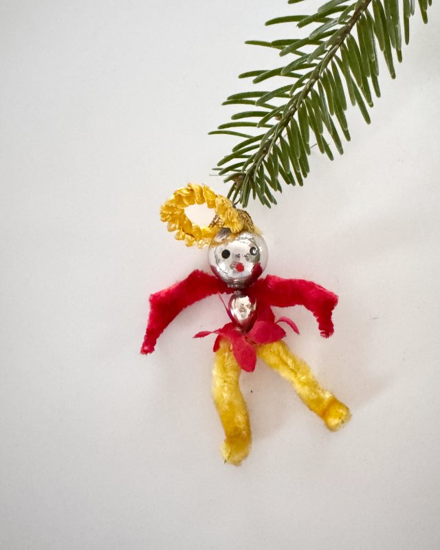 Aniołek, zawieszka choinkowa ręcznie wykonana