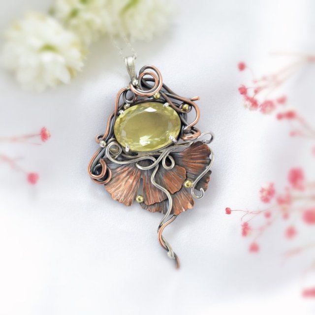 Wisiorek z Kwarcem Cytrynowym i Miłorzębem