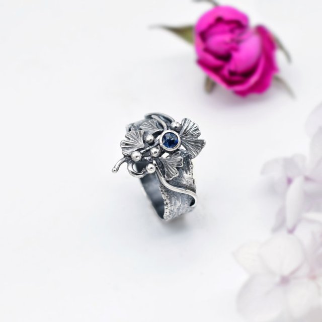 Srebrny Pierścionek z Ginko