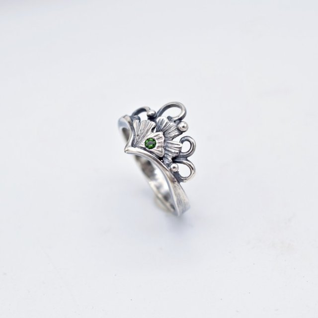 Srebrny Pierścionek z Listkami Miłorzębu