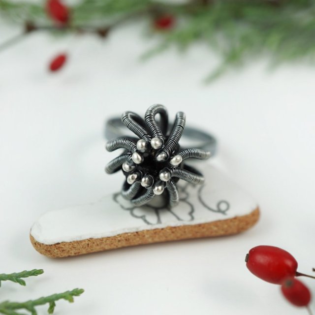 Organica - unikatowy srebrny pierścionek z czarnym turmalinem