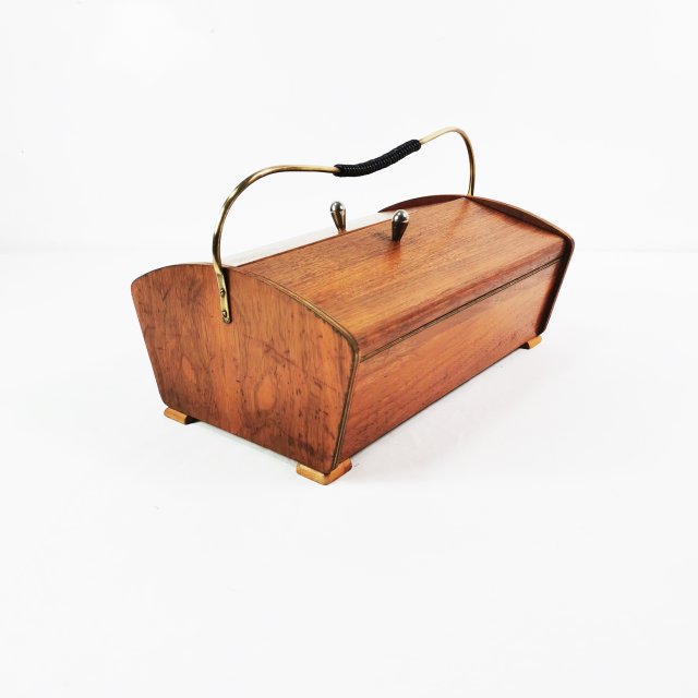 Stołowy przybornik- niciak, Niemcy lata 60