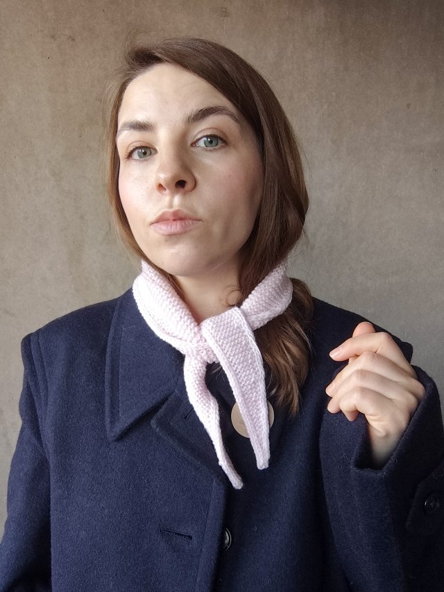 Jasnoróżowy wełniany duński szalik Sophie Wełna merino z upcyclingu