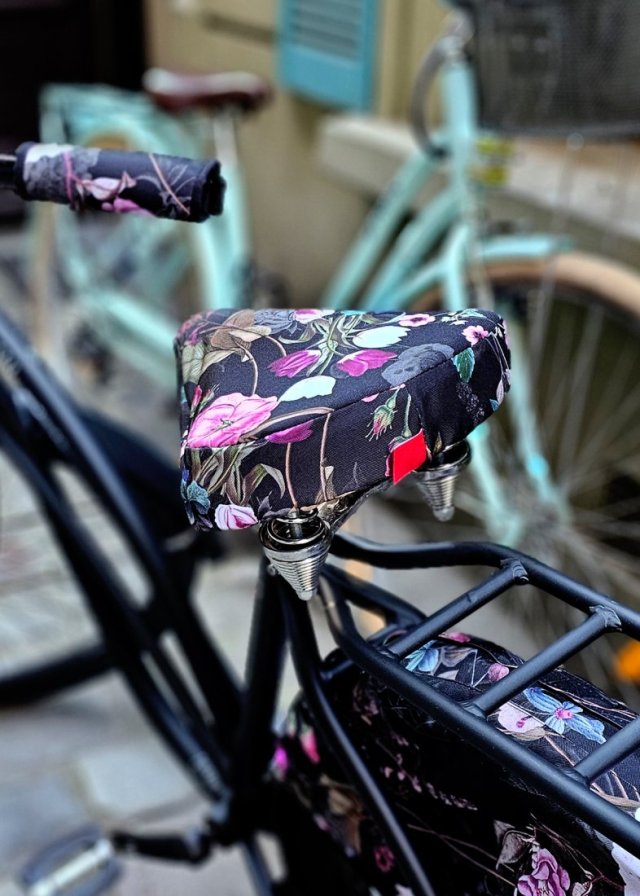 pokrowiec na siodełko  KwIaTy WODOODPORNY