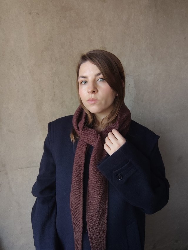 Brązowy wełniany duński szalik Sophie Wełna z upcyclingu