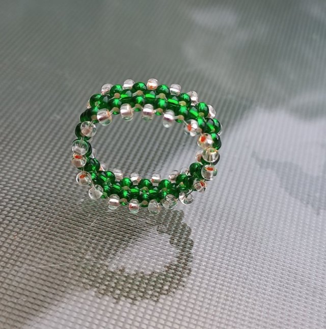 Wieniec Elfów pleciony pierścionek z koralików