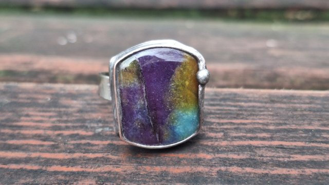 W kolorach różnych - pierścionek regulowany