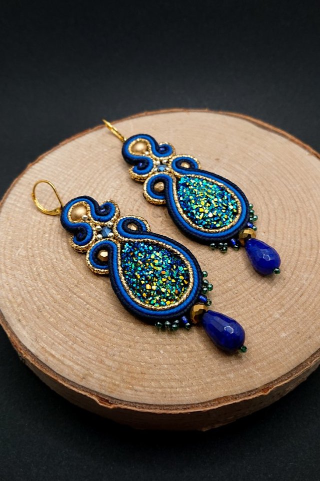 Niebesko-złote kolczyki sutasz z żywicą