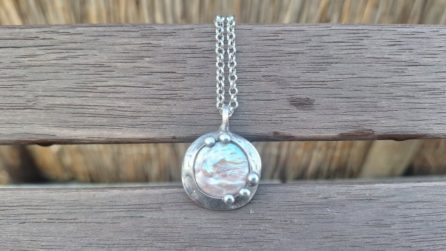 Perła po prostu - wisiorek