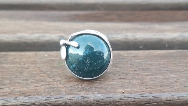 Kwiatek na agacie - pierścionek regulowany