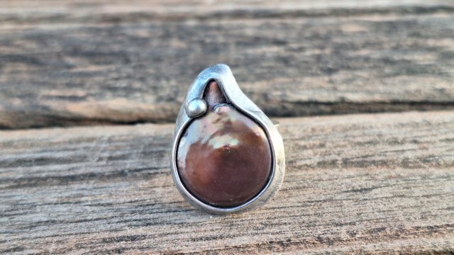 Perła w brązie - pierścionek regulowany