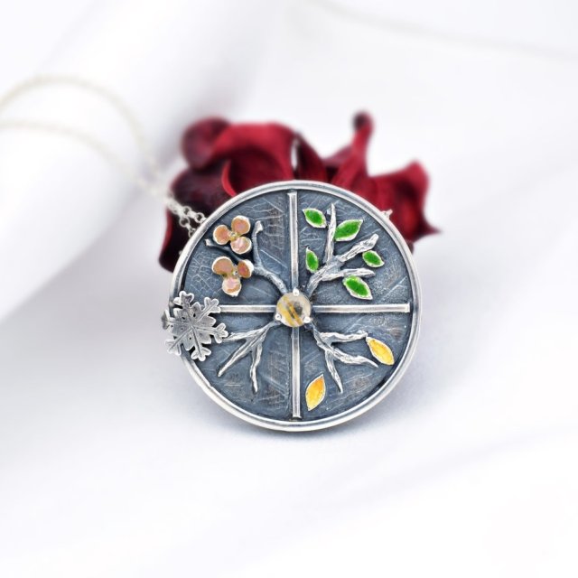 Wisiorek Artystyczny Cztery Pory Roku