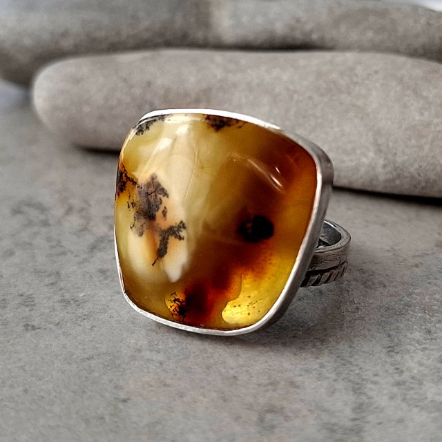 Seasalt III srebrny pierścionek z bursztynem bałtyckim