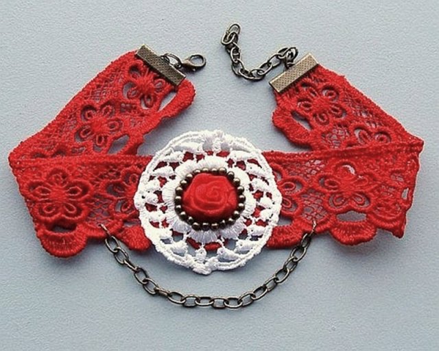 Koronkowy naszyjnik chocker