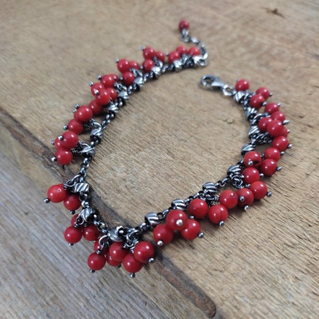 Bransoletka z korala czerwonego