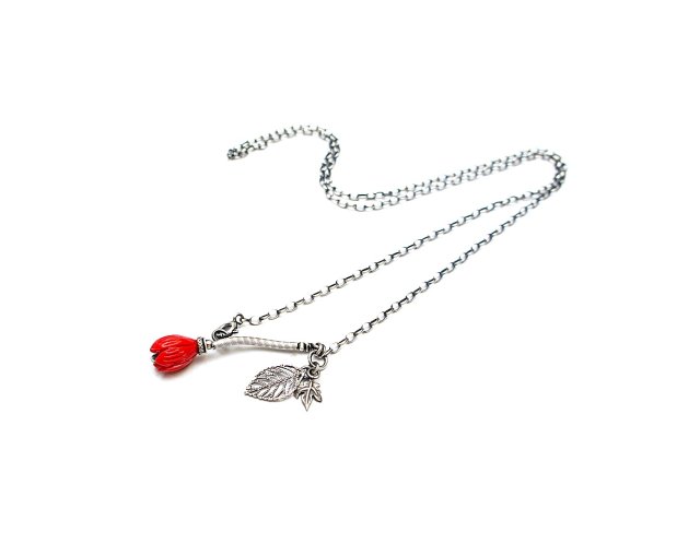 Red flower  -  naszyjnik