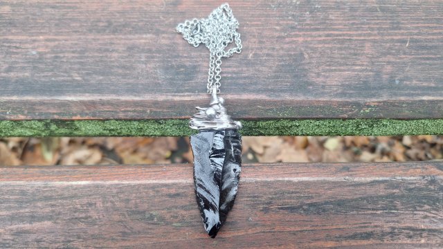 Smocze szkło - wisiorek