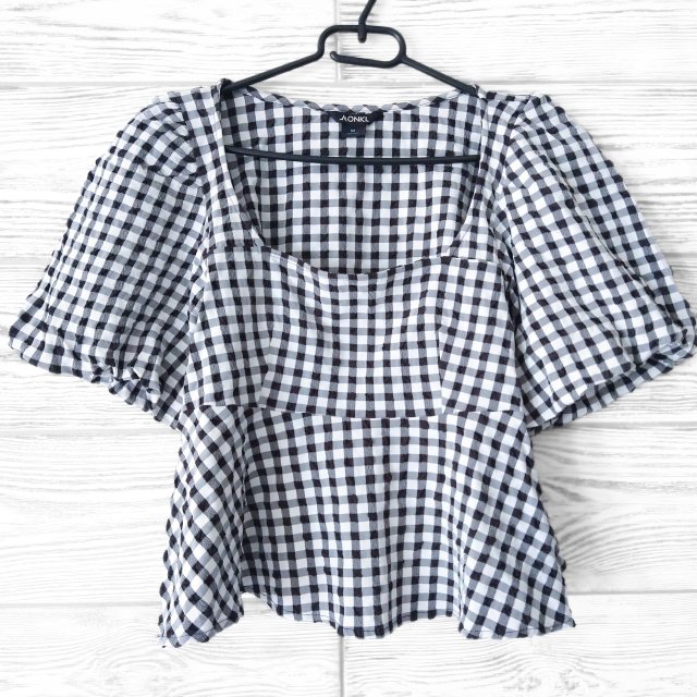 Monki bluzka puff (A)