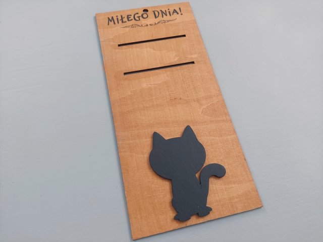 Wieszak na kalendarz - motyw kot