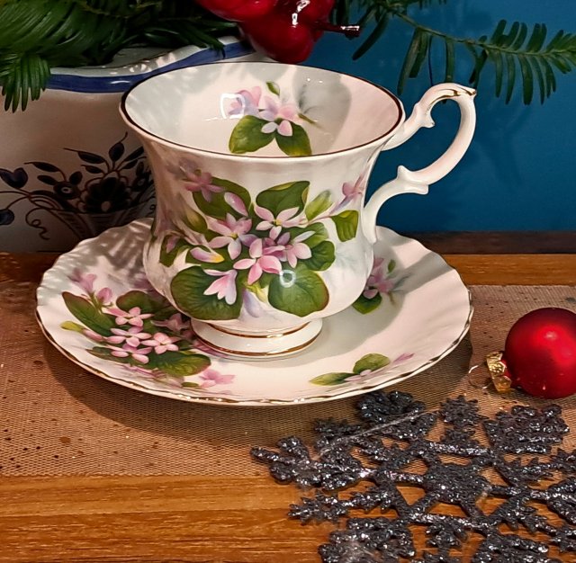 Royal Albert filiżanka 150ml i spodek wzór Mayflower, Montrose