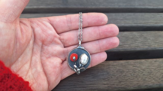 Perła i koral - wisiorek