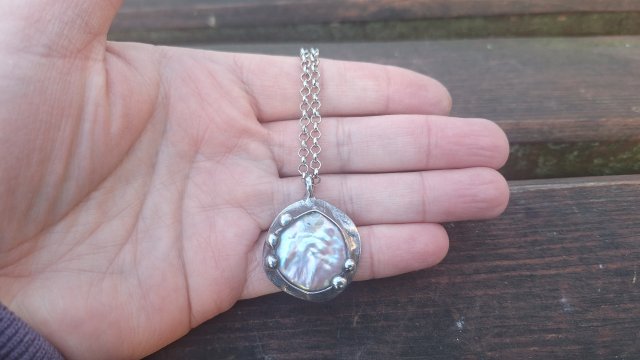 Perła po prostu - wisiorek