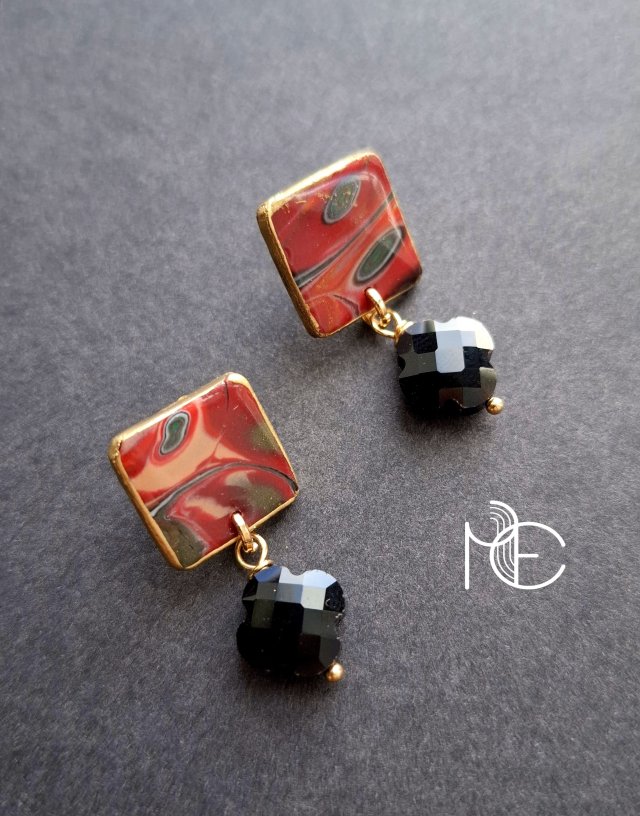 zieleń w czerwieni no10