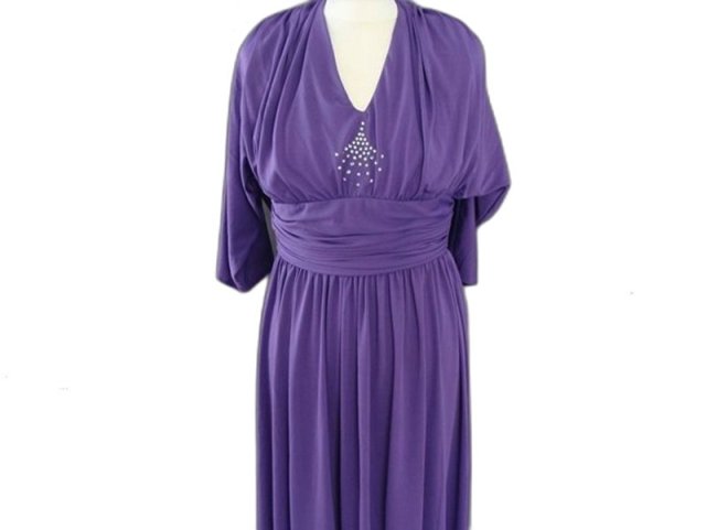 Długa fioletowa suknia