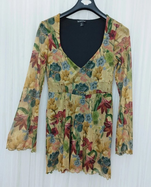 PrettyLittleThing mini sukienka wzorzysta sukienka kwiaty rozkloszowane rękawy 42 XL