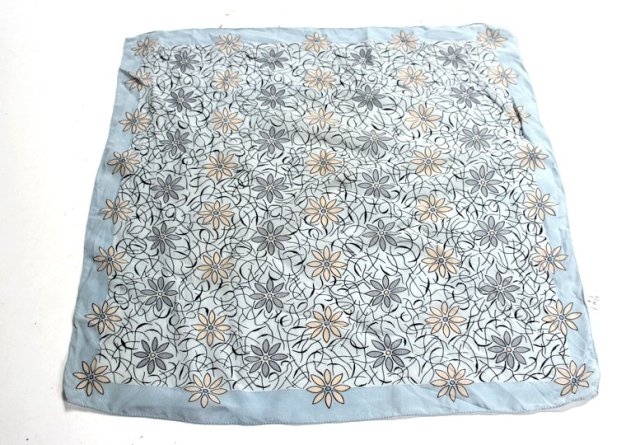 JEDWABNA mała apaszka chustka w błękitach