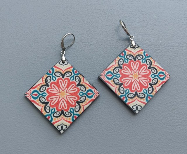 Kolczyki romby ze wzorem