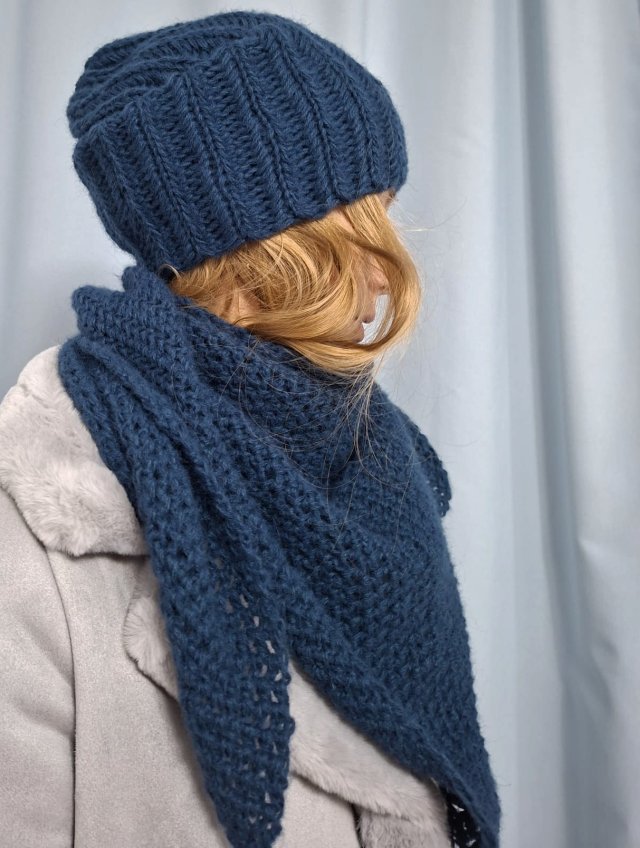 Zestaw szydełkowy: czapka i chusta