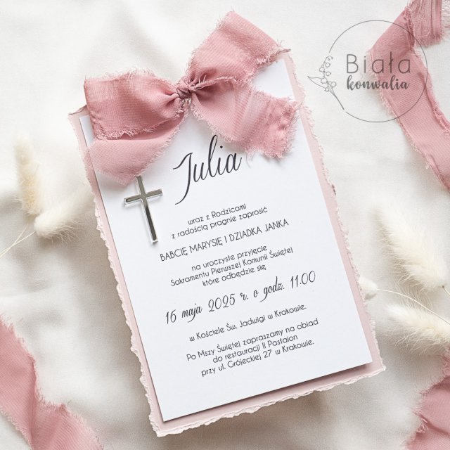 Zaproszenie z rwanym brzegiem i kokardą