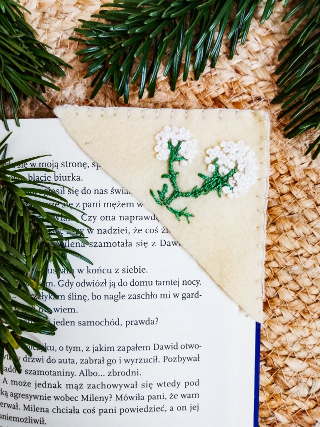 Zakładka do książek dmuchawce haftowane