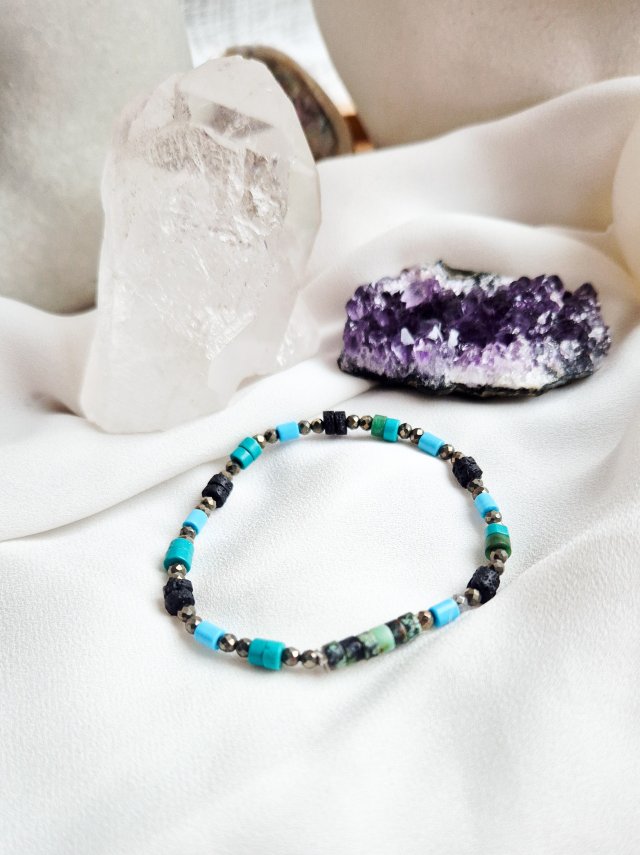 Bransoletka z pirytu,turkusem i  howlitem