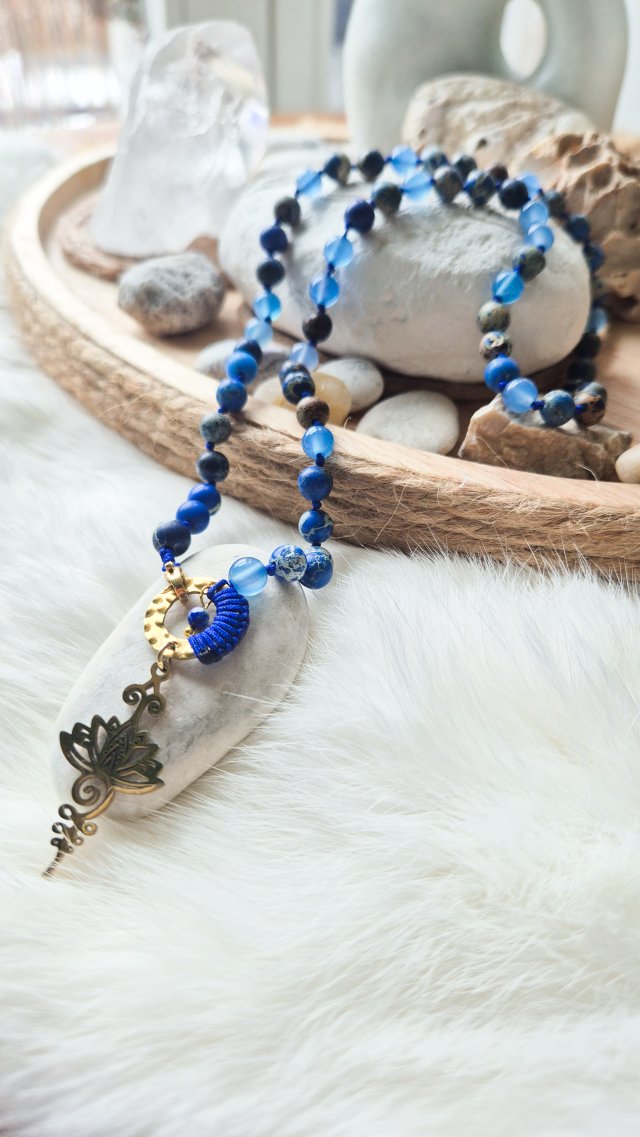 naszyjnik z naturalnych kamieni