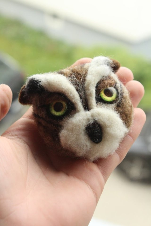 Broszka filcowana w kształcie sowy