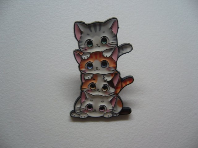 PIN PRZYPINKA BROSZKA KOTKI