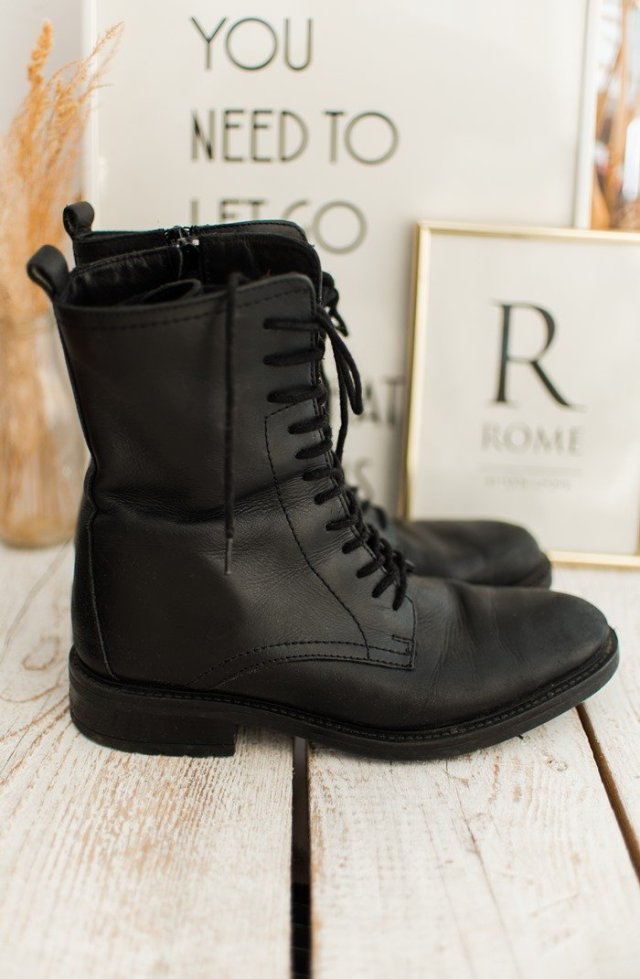 Skórzane workery 39