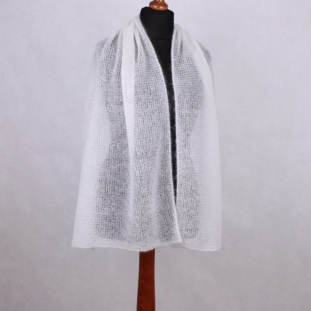 Ślubny delikatny szal